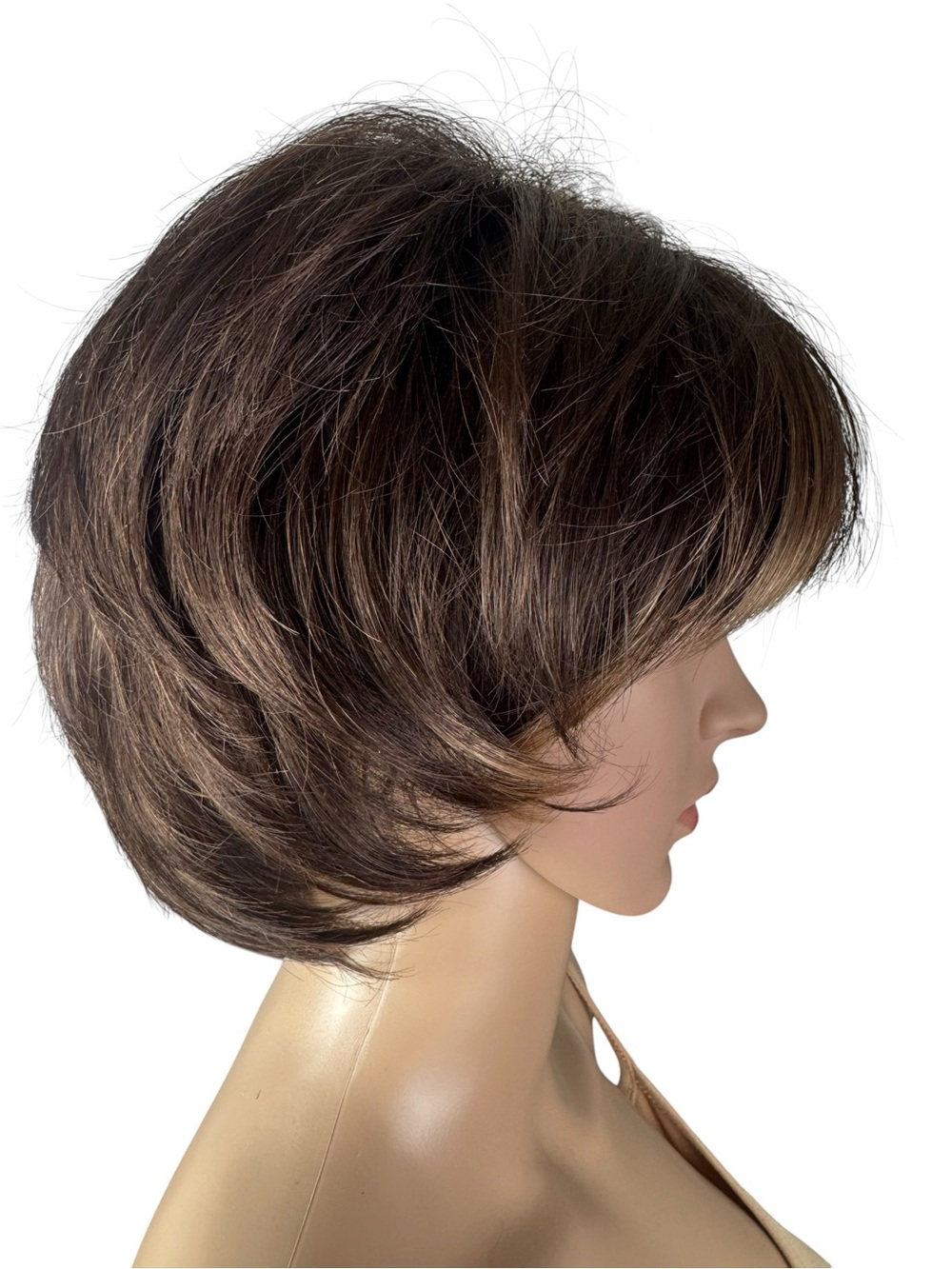Revlon Synthetic Wig 522 Color 9/14H Highlighted Short Layered Shag Bob Bangs